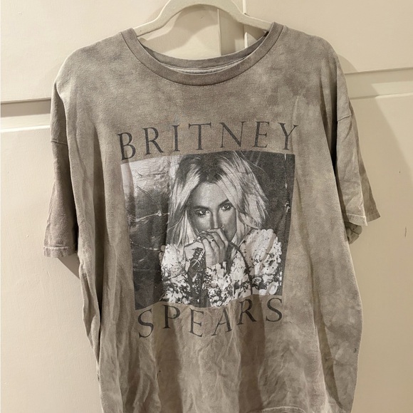 Britney Spears Tops - Graphic Britney Spears OVERSIZED  tee - Gray britney Women's Top XL